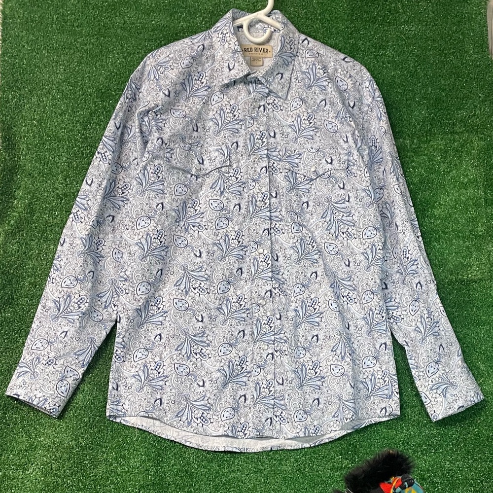 Red River Outfitters western dress shirt Pearl Snaps Beautiful Shirt Size Large